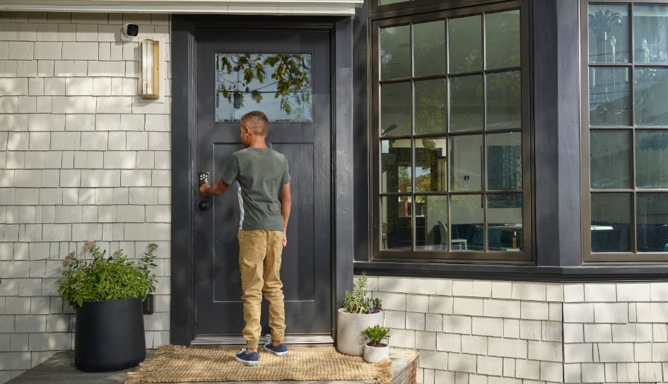 Vivint Smart Lock on home in Minneapolis